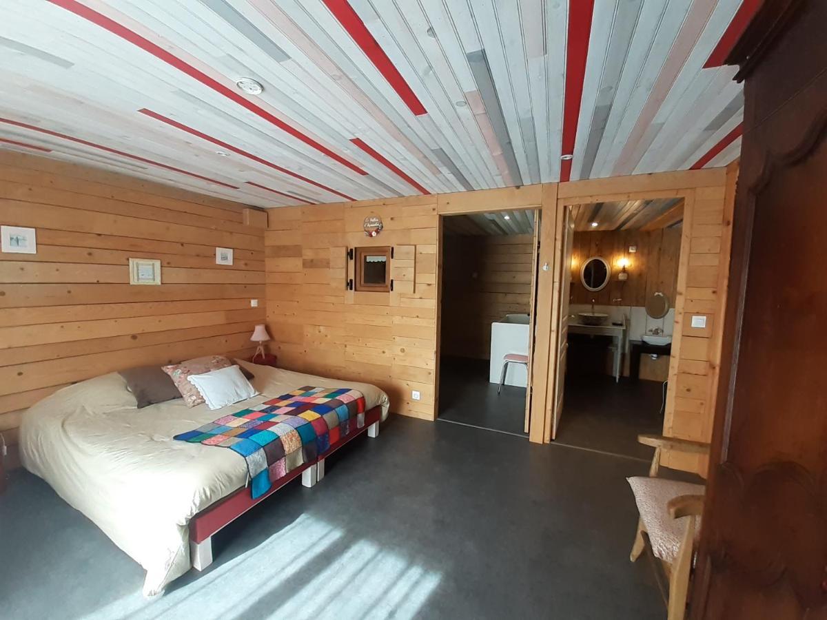 Le Vallon D'Armandine, Gite Ecologique Auvergne Saint-Hilaire  Exterior foto
